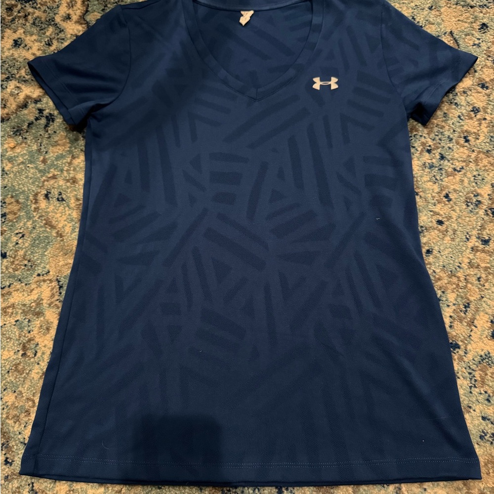 Under Armour Women's Blue Patterned V-Neck Tee